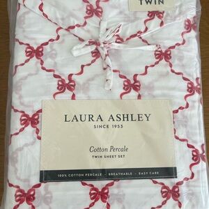 Laura Ashley White and Red Bow Cotton Sheet Set twin